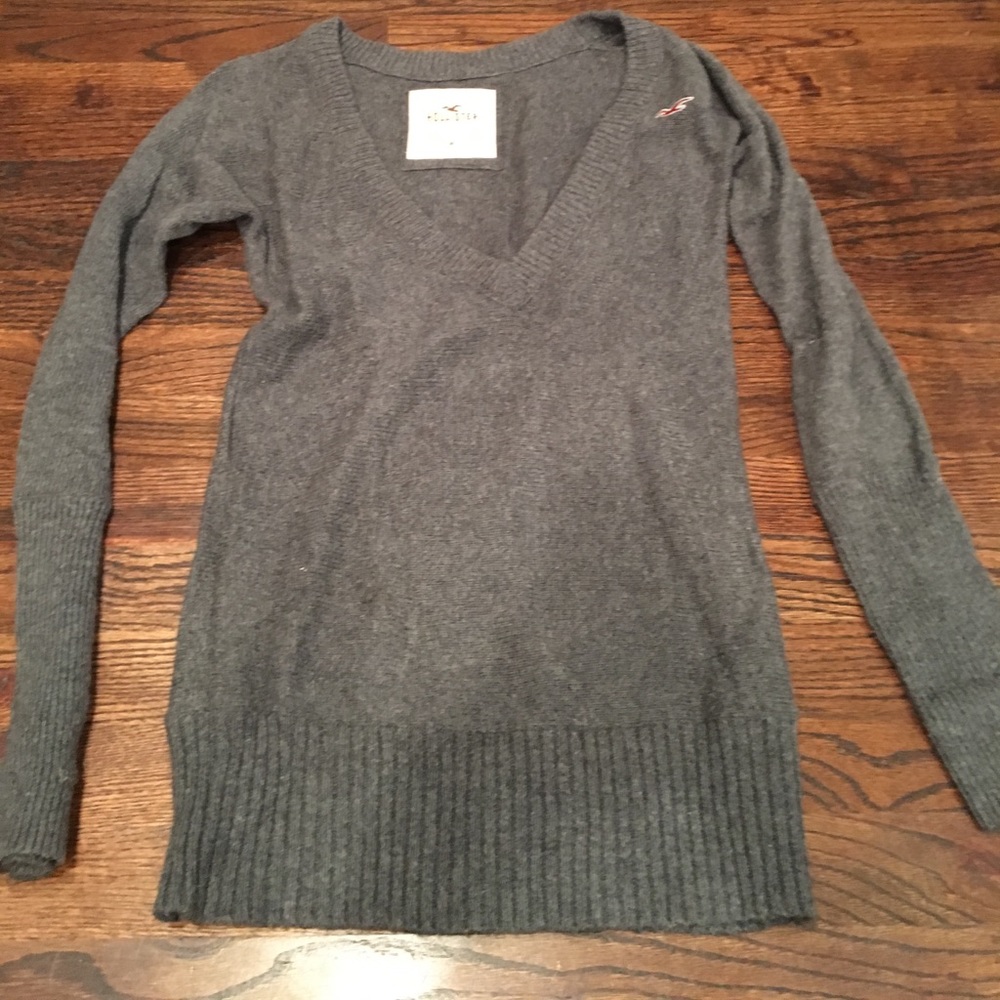 Grey v neck sweater